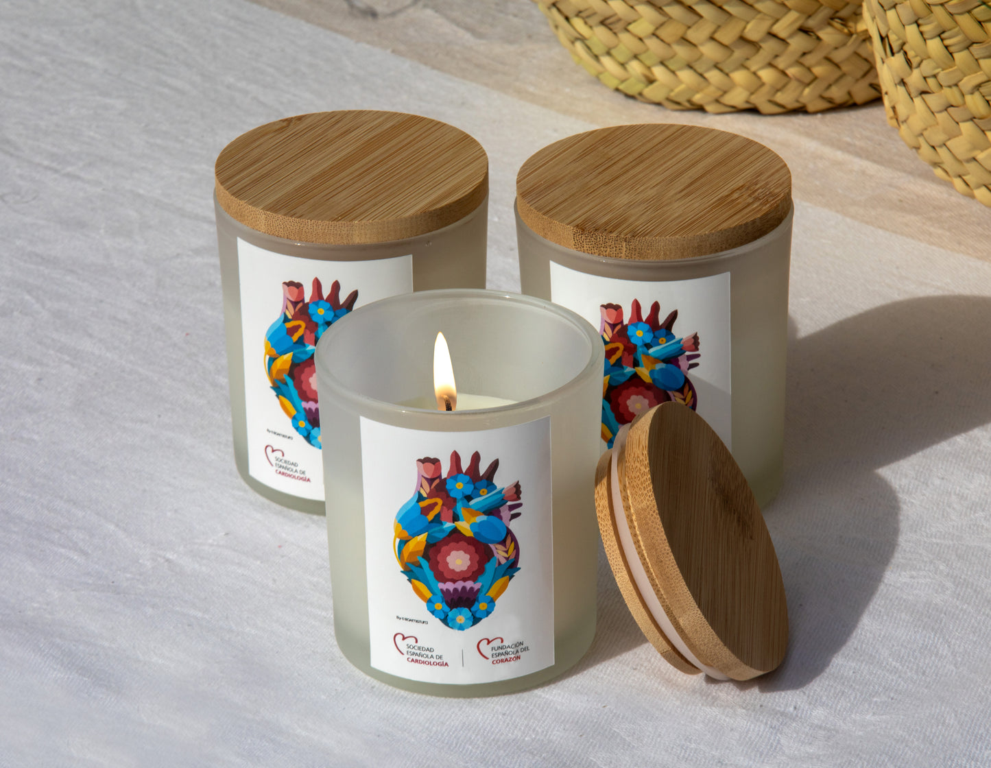 Vela aromática con tapa de bambú