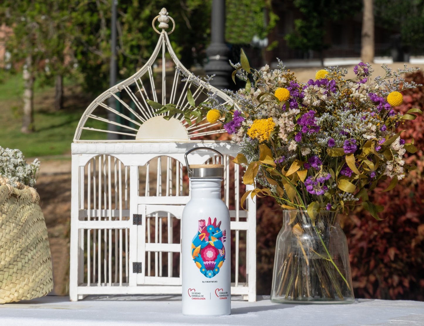 Botella de acero con tapa de bambú